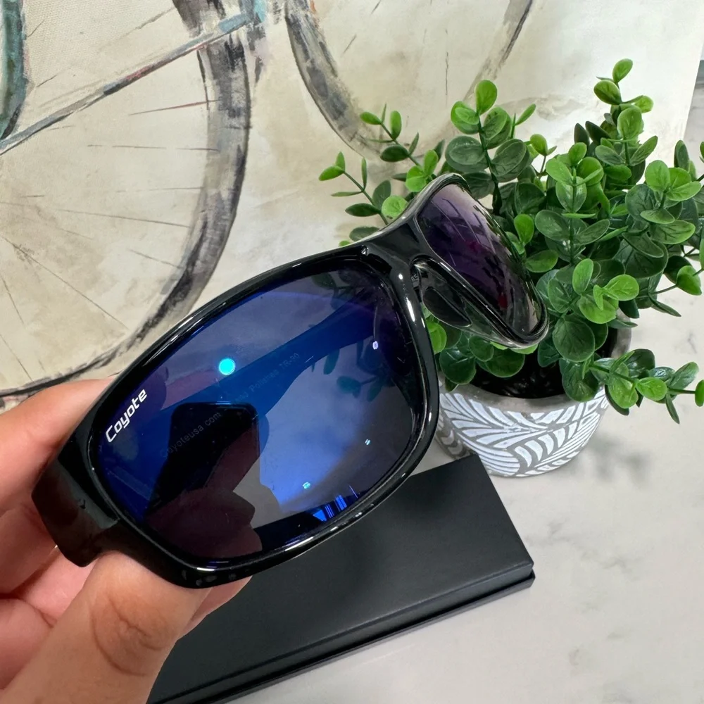 FINAL SALE✨ COYOTE blue polarized sunglasses ✨